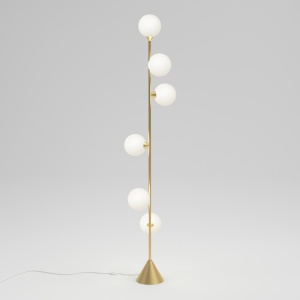 Vertical Globe Brass Напольная лампа Atelier Kerschbaumer  фото, kupilegko.ru