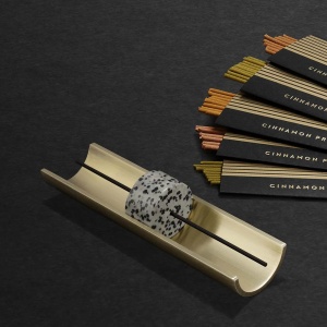 Circa Mineral Dalmatian Stone Набор для ароматерапии Cinnamon Projects  фото, kupilegko.ru