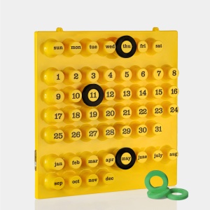 Yellow + Greenery Green Rings Календарь Ring-A-Date  фото, kupilegko.ru
