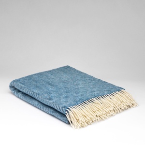 Herringbone Blue Sky Плед McNutt of Donegal  фото, kupilegko.ru