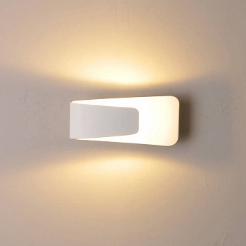 Настенный светодиодный светильник DesignLed GW Pira GW-3518-5-WH-WW 001566  фото, kupilegko.ru